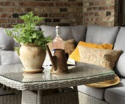 Brafab Ashfield Tisch 80x80 H69, Beige/Glas -Hay || Brafab || Fatboy Verkäufe brafab ashfield tisch 80x80 h69 beige glas 1