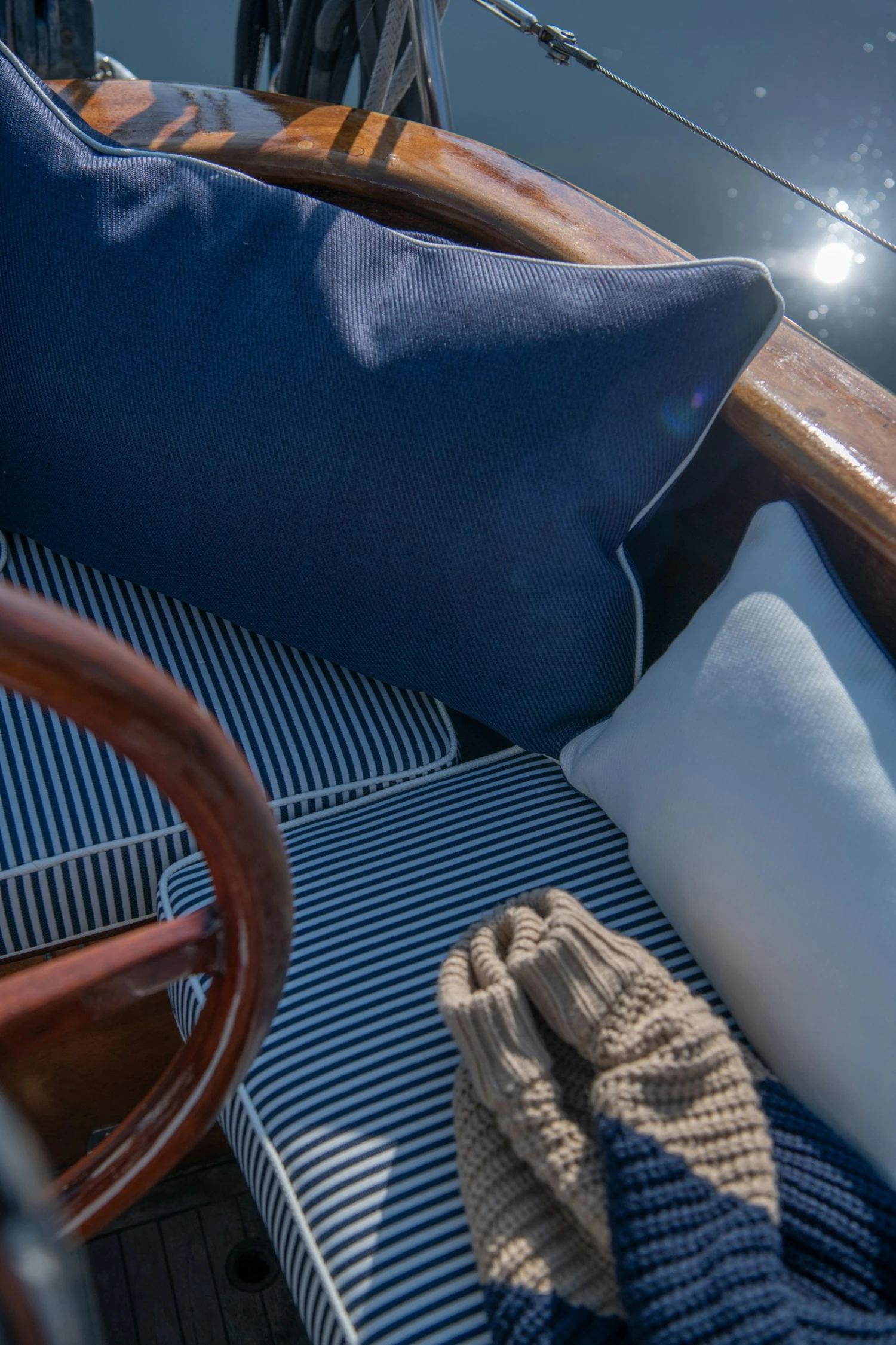 Plain Kissen 25x45 Cm, Marineblau 2 Plain Kissen 25x45 Cm, Marineblau – Bild 2