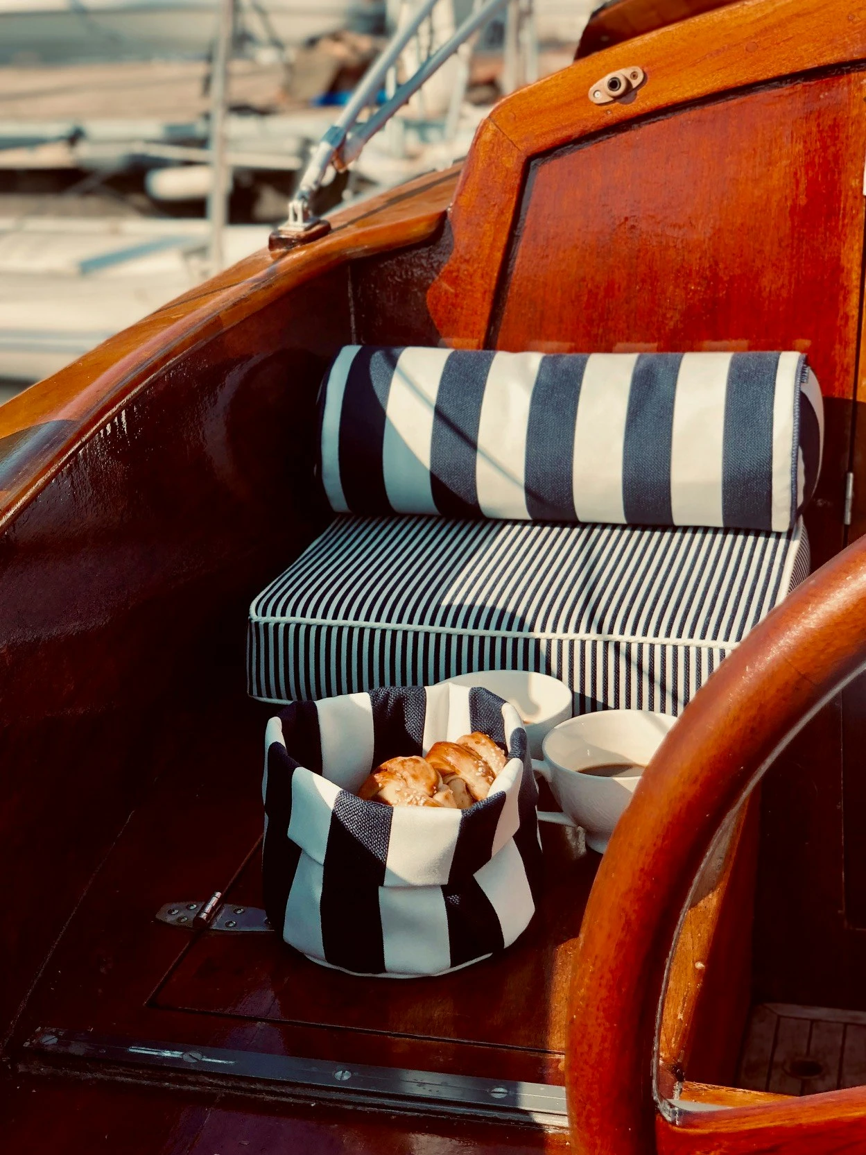 Wide Stripe Kissen 17x45 Cm, Marineblau 4 Wide Stripe Kissen 17x45 Cm, Marineblau – Bild 4