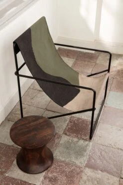 Ferm LIVING Desert Loungesessel, Dune / Schwarz 10 Ferm LIVING Desert Loungesessel, Dune / Schwarz -Hay || Brafab || Fatboy Verkäufe ferm living desert lounge chair 1