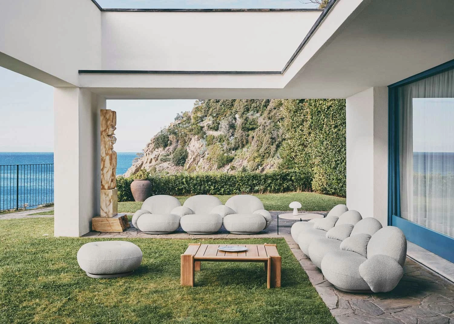 Gubi Pacha Outdoor Ottoman, Limonta Lorkey 40, Moosgrüner Fuß 4 Gubi Pacha Outdoor Ottoman, Limonta Lorkey 40, Moosgrüner Fuß – Bild 4