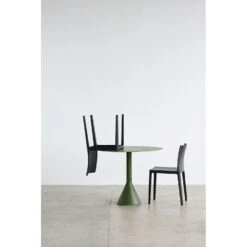 Hay Palissade Cone Tisch Ø70, Olive 7 Hay Palissade Cone Tisch Ø70, Olive -Hay || Brafab || Fatboy Verkäufe hay palissade cone tisch 70 olive 4