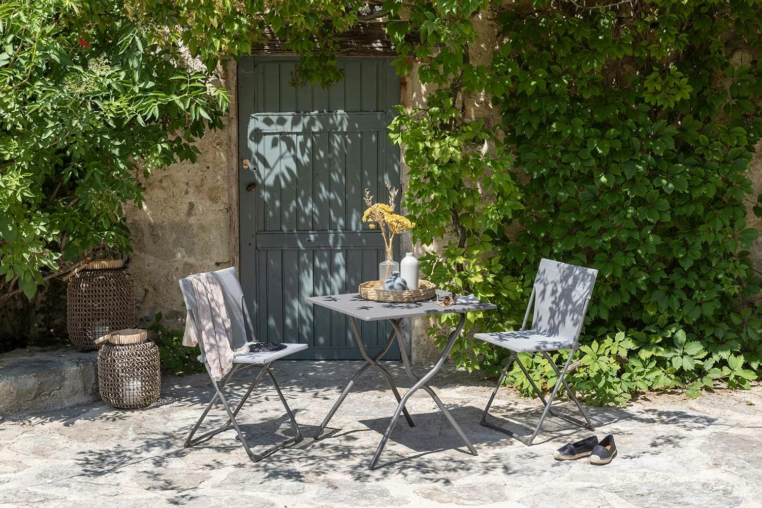 Lafuma Balcony II Colorblock Tisch 64x70 Cm, Titan 5 Lafuma Balcony II Colorblock Tisch 64x70 Cm, Titan – Bild 5