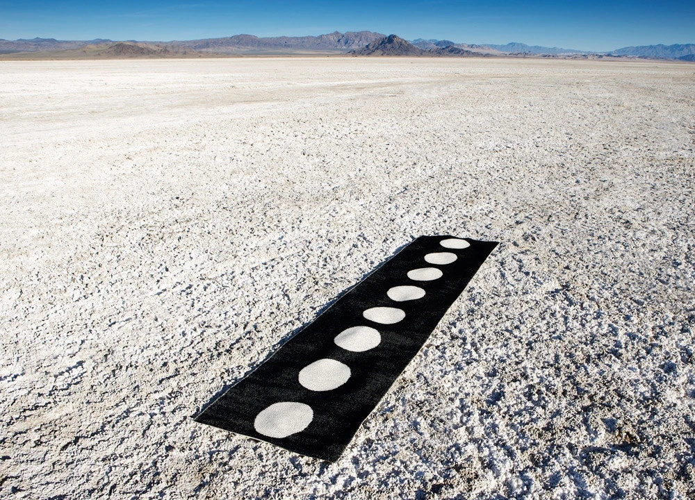 Vera Matte 70x225 Cm, Black/Vanilla 3 Vera Matte 70x225 Cm, Black/Vanilla – Bild 3